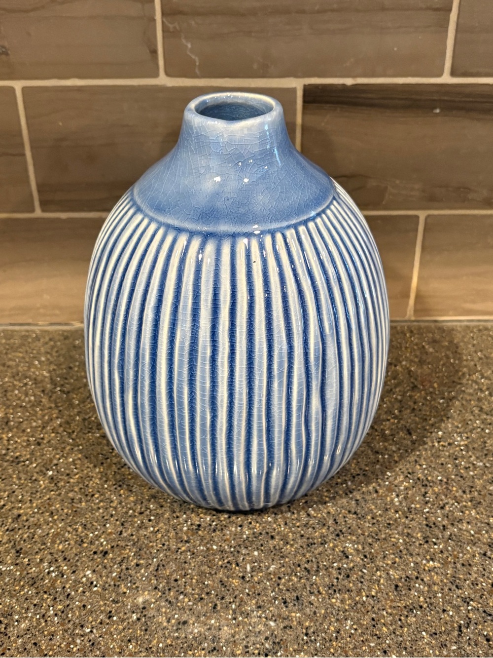 Blue glazed ribbed ceramic vase - Picture 2 of 3